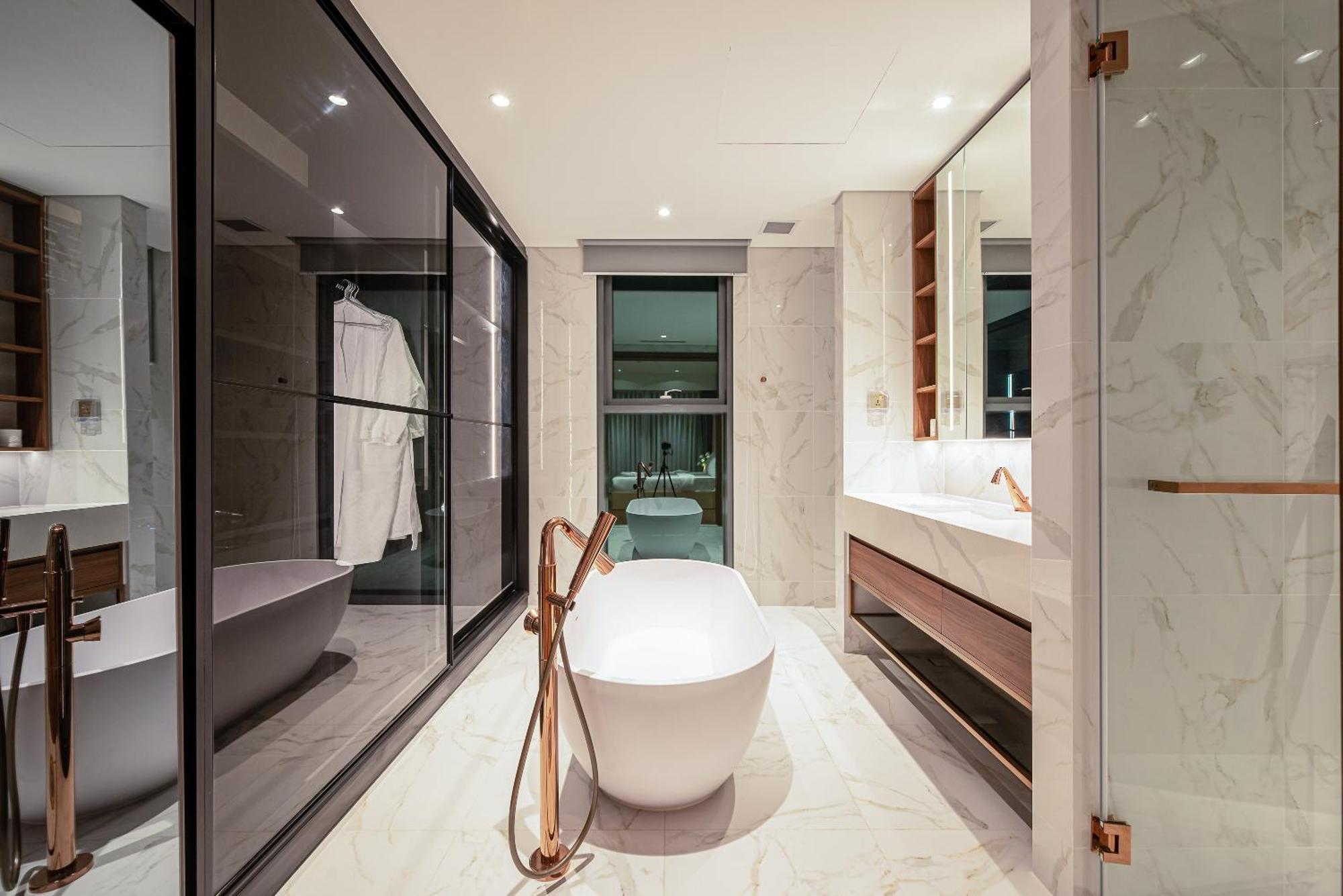 Saigon The Metropole - Residences Complex - By Svillage "Escape To Perfection" Ho Chi Minh City Bagian luar foto